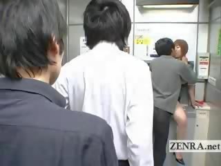 Omituiset japanilainen lähettää toimisto tarjoukset povekas suullinen xxx klipsi pankkiautomaatti