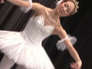 Ballet collants torn launch durante lição