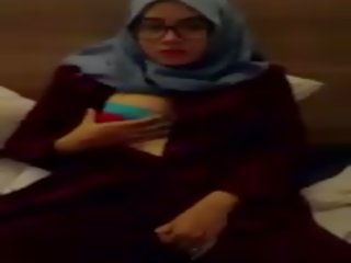 Hijab meitenes solo masturbācija mans niece, porno 76